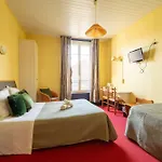 Montdidier Hotel ホテル