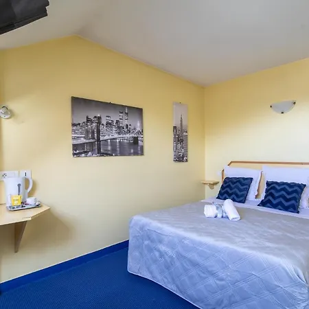Montdidier Hotel