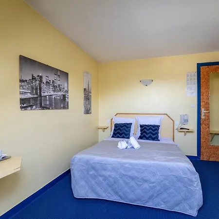 Montdidier Hotel 2* Montdidier (Somme)