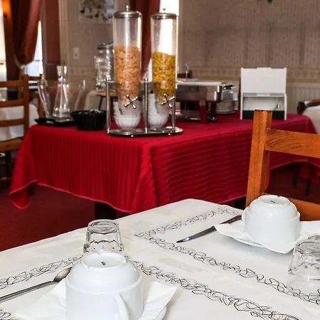 Montdidier Hotel Hotel